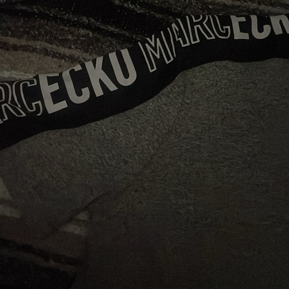 New Wot Marc Ecko  Cut & Sew New York V Neck Men’s Size Medium . - Picture 6 of 10